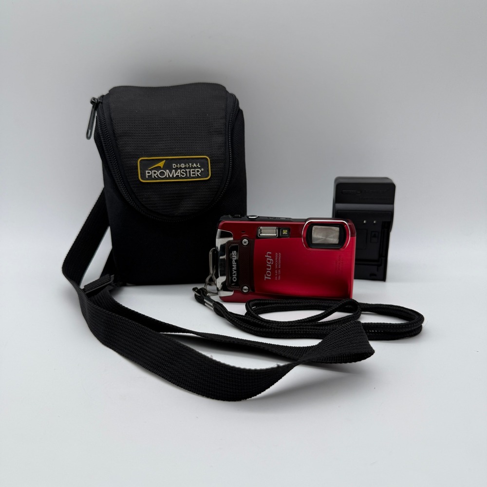 Olympus Tough TG-820 Digital Camera Red 12MP Waterproof Shockproof With Case